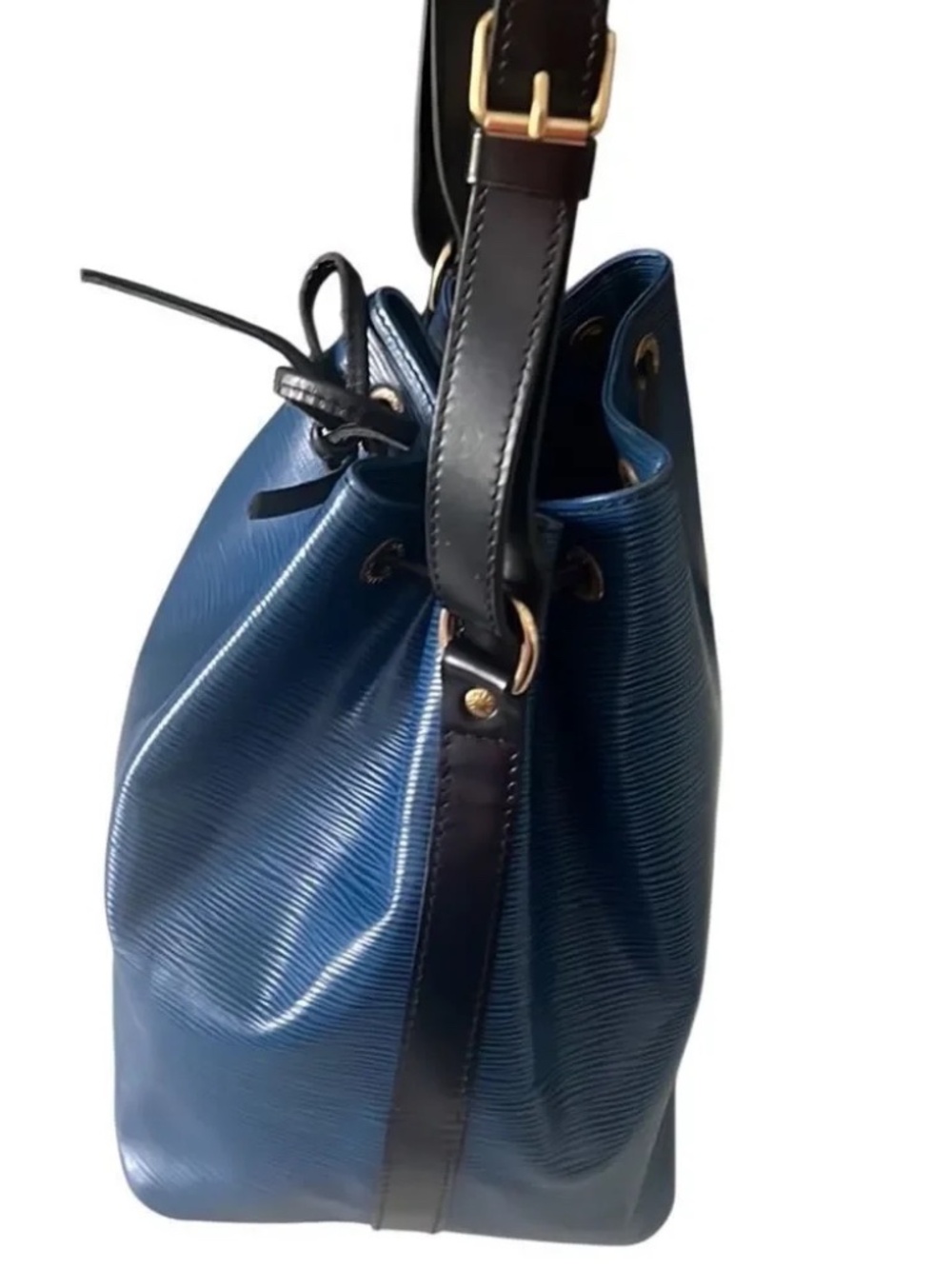Louis Vuitton Epi Noe Blue with Black Trim Leather PM Bucket Shoulder Bag A20922